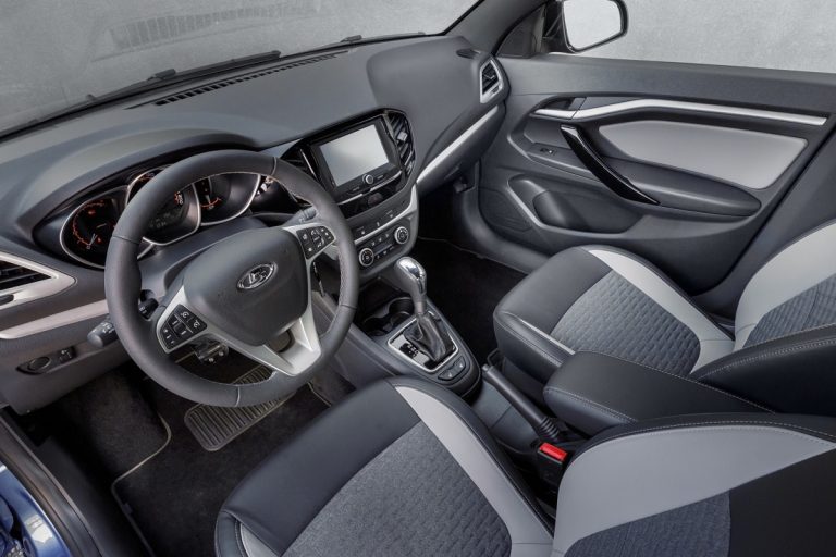 Назад в будущее: в России начались продажи Lada Vesta без подушек безопасности Назад в будущее: в России начались продажи Lada Vesta без подушек безопасности