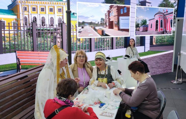 Народные умельцы, спектакль "Жар-птица" и гармонист: Тверская область показала себя в День культуры на ВДНХ
