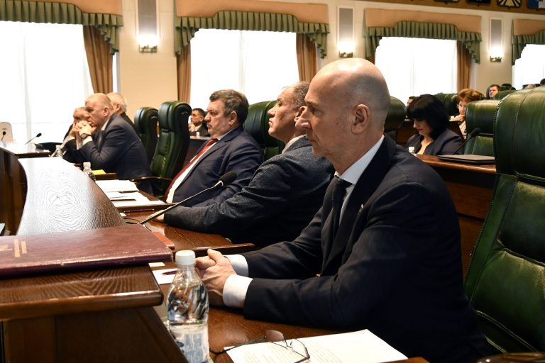 Законодательное Собрание приняло закон о внесении изменений в областной бюджет Тверской области