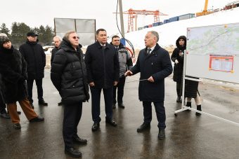 Губернатор Игорь Руденя и министр транспорта РФ посетили строящийся финальный этап трассы М-11