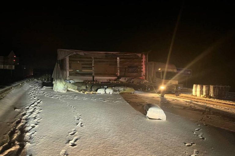 Водитель "Газели" погиб в тройном ДТП в Тверской области