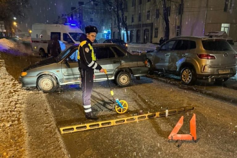 Две девушки пострадали в ДТП в Тверской области