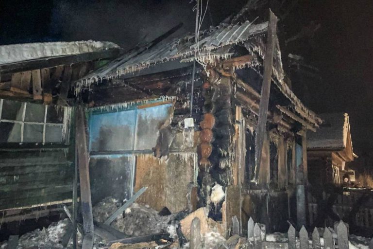 22-летняя девушка погибла на пожаре в Тверской области