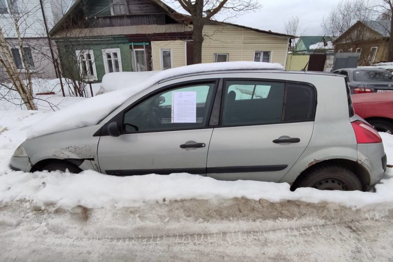 Двое тверичан поставили в Пролетарском районе автомобили и могут пожалеть об этом