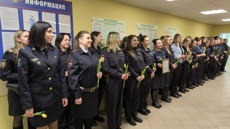 В Тверской области с пистолетом в руках свое превосходство пытались доказать 40 женщин