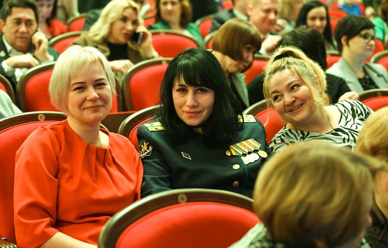 В Тверском театре драмы состоялось торжественное мероприятие к Международному женскому дню