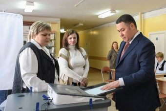 В Твери Игорь Руденя и Владимир Васильев проголосовали на выборах Президента России