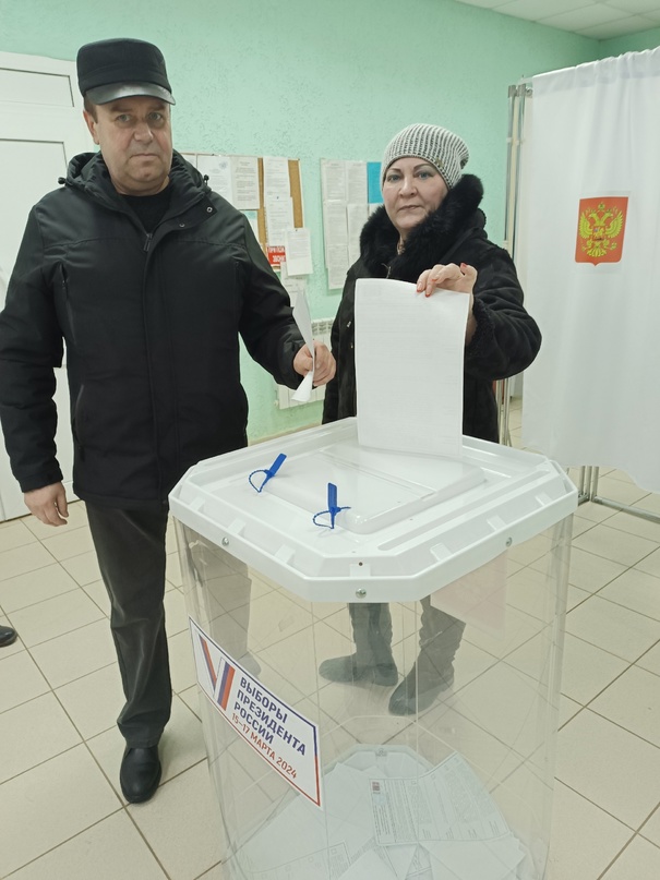 Ещё одна молодая пара из Тверской области пришла на выборы