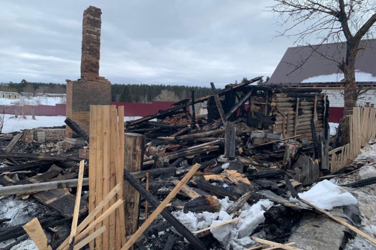 В Тверской области семья погорельцев нуждается в помощи