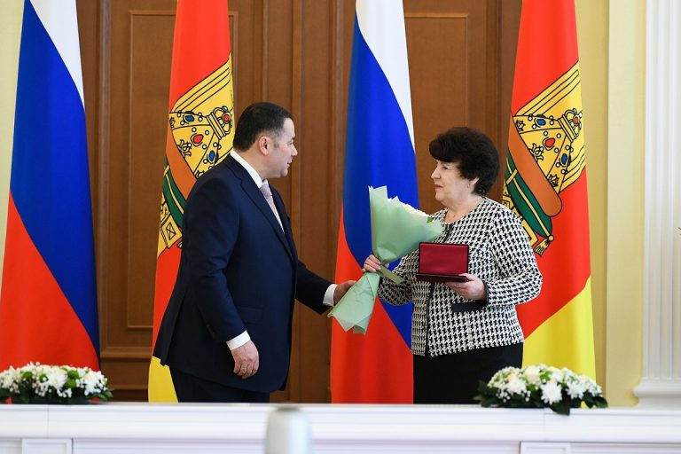 Игорь Руденя вручил награды выдающимся женщинам Тверской области