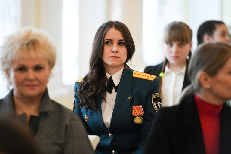 Игорь Руденя вручил награды выдающимся женщинам Тверской области
