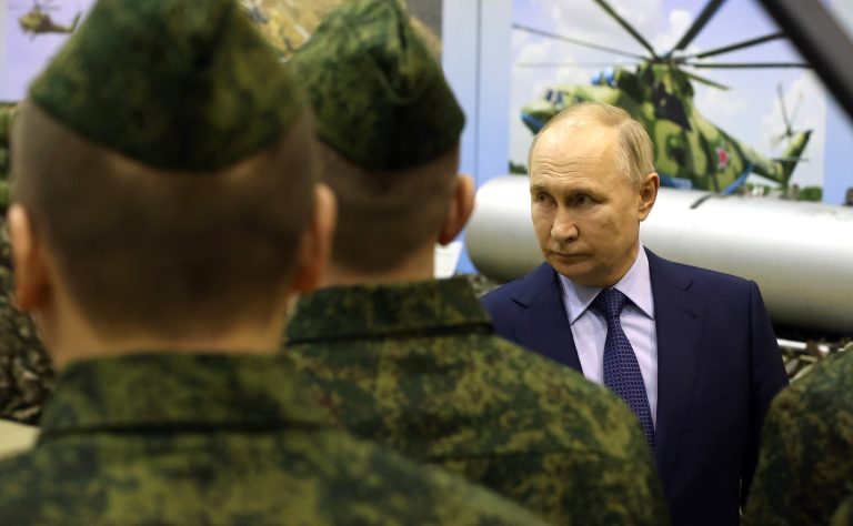 Путин в Тверской области рассказал, почему США и Европу пугают нападением России