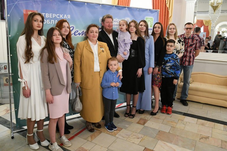 В Тверской области стартовал приём заявок на конкурс «Семья года 2024»