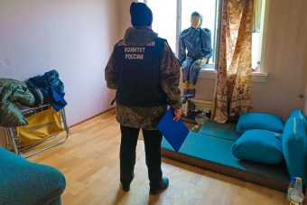 В Тверской области пьяный мужчина вытолкнул свою знакомую с пятого этажа