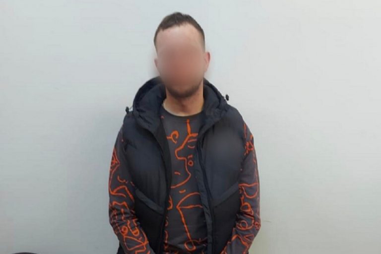 Наркосбытчика с партией метадона задержали в Тверской области Наркосбытчика с партией метадона задержали в Тверской области