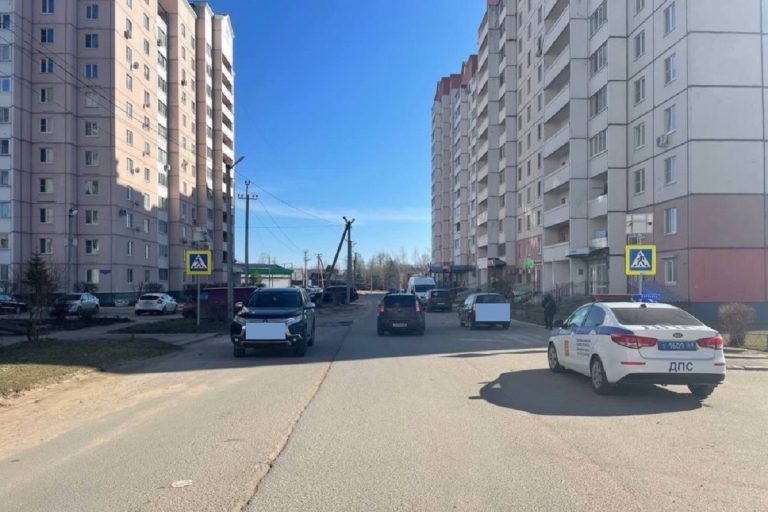 Внедорожник сбил семилетнюю девочку в Тверской области