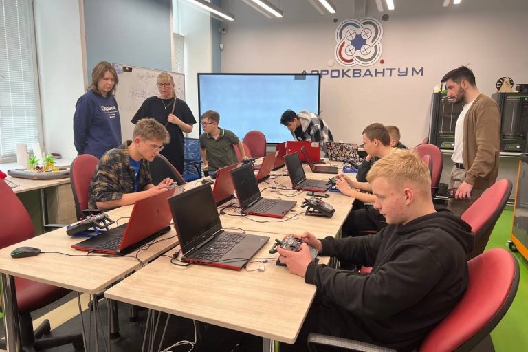 Команды из Тверской области выступят на Всероссийском чемпионате по пилотированию дронов «Пилоты будущего»
