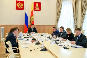 Губернатор Игорь Руденя поставил задачи по контролю за исполнением социально значимых поручений
