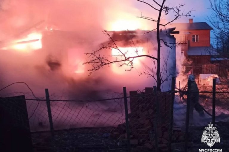 Жилой дом сгорел утром в Тверской области