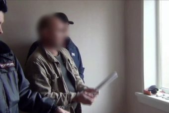 Предъявлено обвинение жителю Тверской области, вытолкнувшему девушку из окна