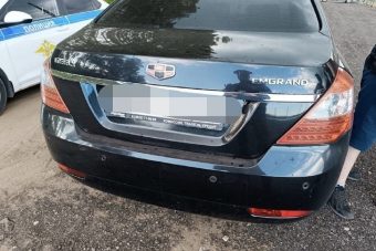 В Твери остановили легковушку, которой управлял подросток