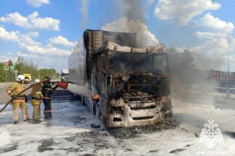 Фура горела на М-11 в Тверской области
