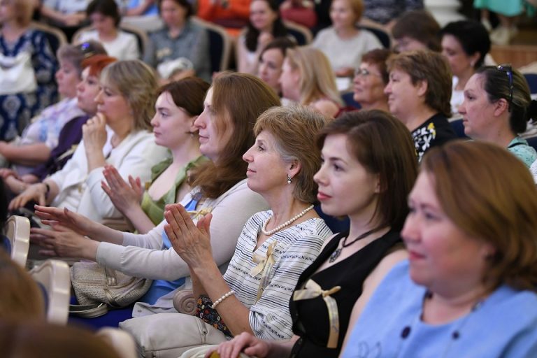 Работники библиотечной системы удостоены наград Губернатора Тверской области