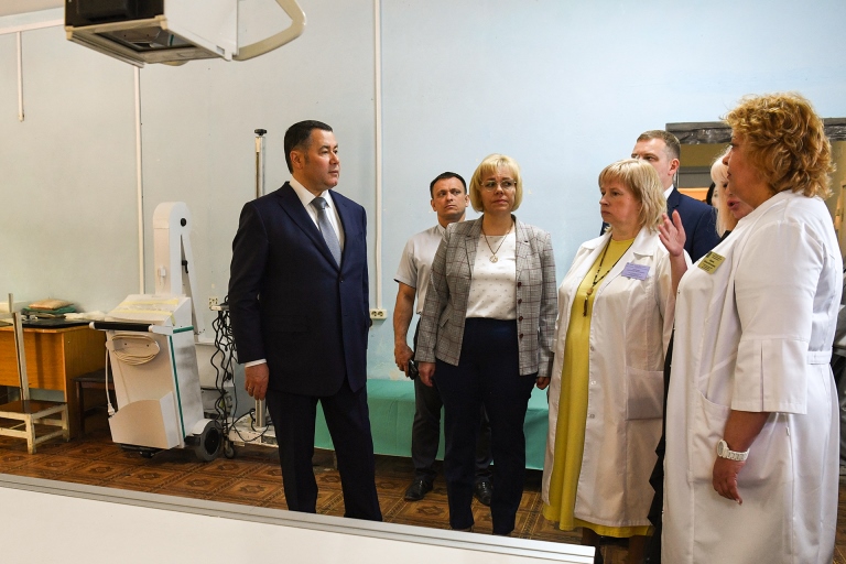 Губернатор Руденя посетил ЦРБ и станцию скорой помощи в Конакове