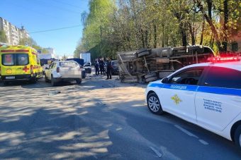 Один человек погиб в тройном ДТП в Заволжском районе Твери
