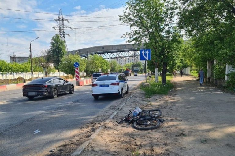 В Твери сбили велосипедиста, ехавшего по тротуару