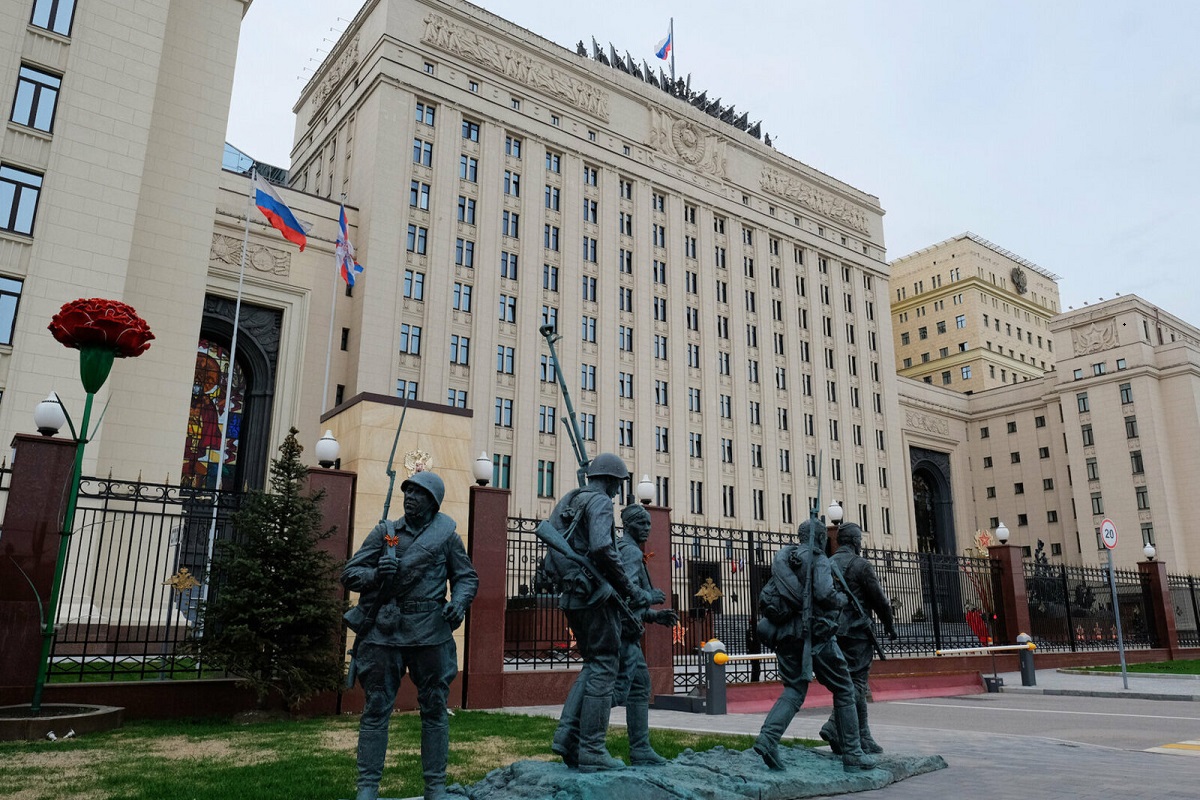 Нового министра обороны России назначат после консультаций с Советом Федерации