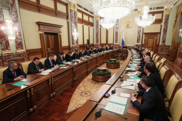 Правительство РФ в полном составе ушло в отставку Правительство РФ в полном составе ушло в отставку