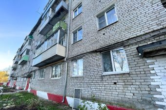 Пятилетний ребенок упал с третьего этажа в Тверской области