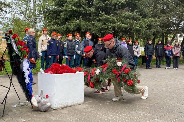 Ученики тверской школы №50 почтили память героев Великой Отечественной войны