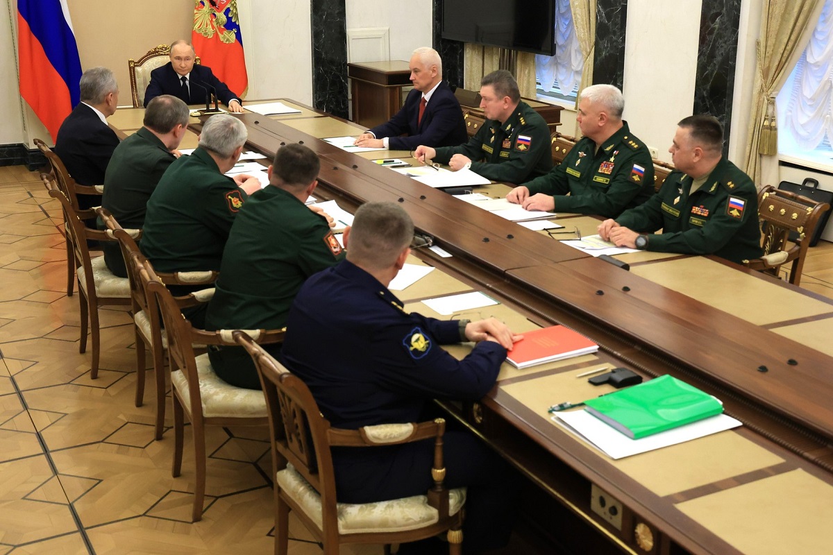 Путин поставил перед новым министром обороны задачу найти баланс между пушками и маслом