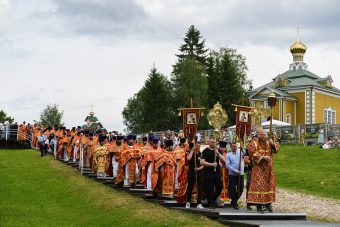 От истока с верой и любовью: в Тверской области начался Волжский крестный ход