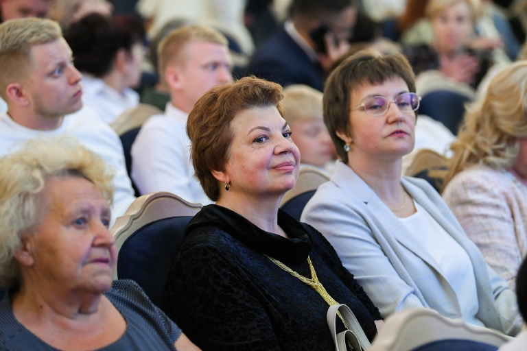 Лучшие медицинские работники Тверской области получили награды