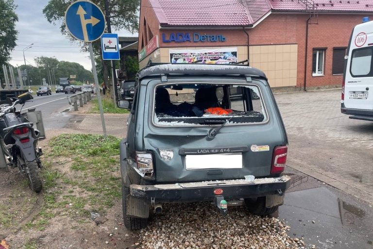 Несовершеннолетний мотоциклист пострадал в тройном ДТП в Тверской области
