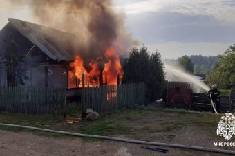 Жилой дом сгорел в Тверской области