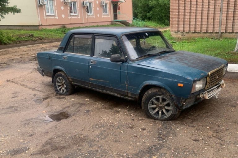 В Тверской области задержана троица, укравшая машину для сдачи в металлолом