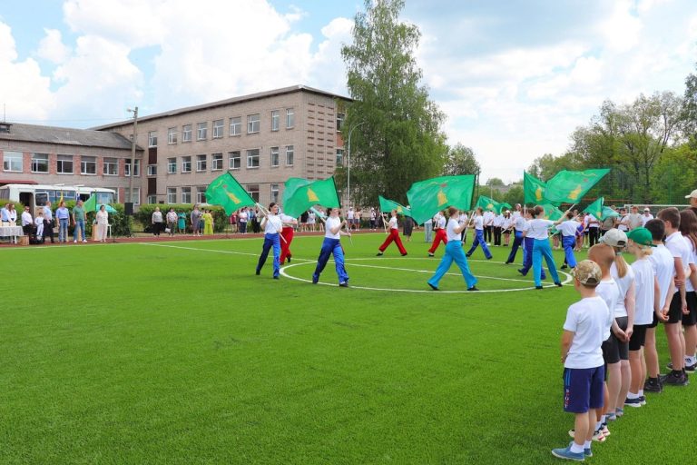 Новый школьный стадион открыт в Тверской области