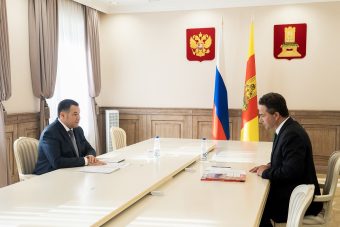 Игорь Руденя провел встречу с главой Жарковского округа