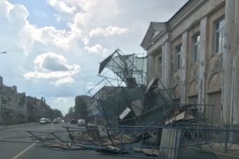 В Тверской области рухнули строительные леса возле Вышневолоцкого колледжа