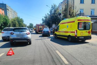 В Твери в массовом ДТП пострадал 83-летний водитель
