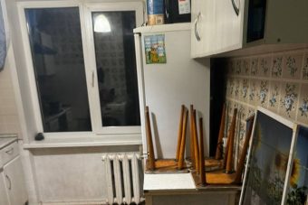 В Твери вновь ребенок выпал из окна В Твери вновь ребенок выпал из окна