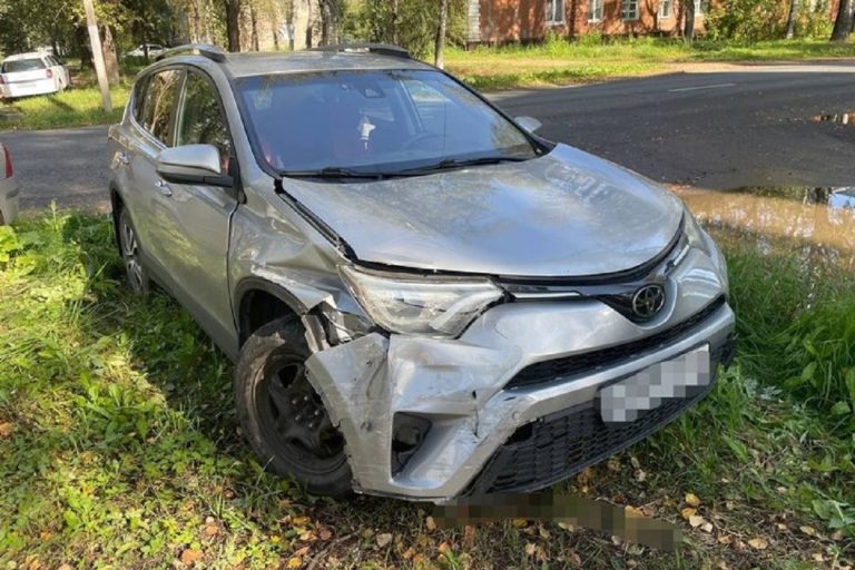 Два человека пострадали в ДТП в Пролетарском районе Твери