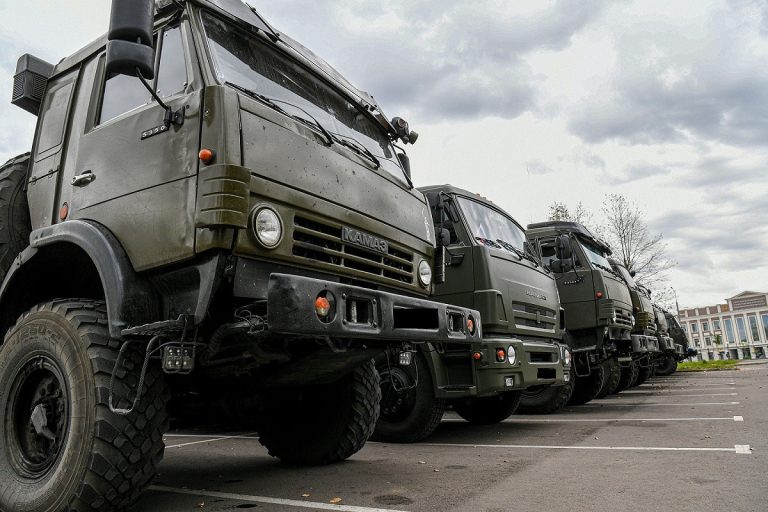 Танковому батальону «Волга» направлена вторая автоколонна с пиломатериалами