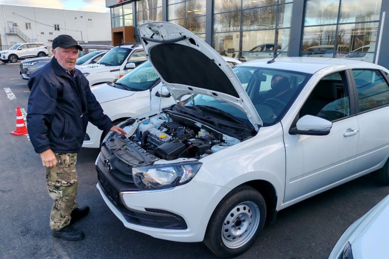 Отделение СФР по Тверской области обеспечило новыми автомобилями шестерых жителей, пострадавших на производстве