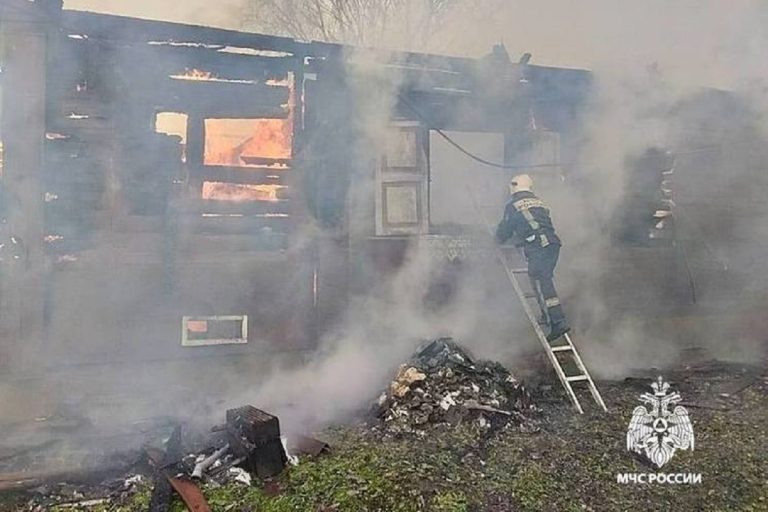 Жилой дом сгорел дотла под Тверью