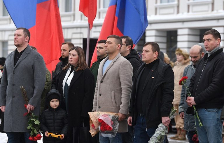 В Тверском суворовском училище открыли памятные стелы двум выпускникам-героям